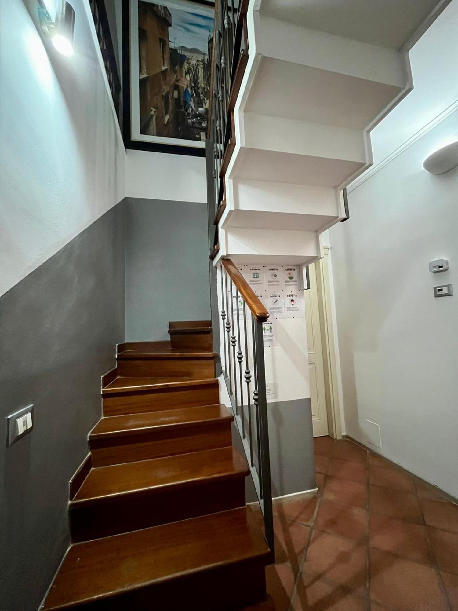 Palazzo Rota Guesthouse Napels Buitenkant foto