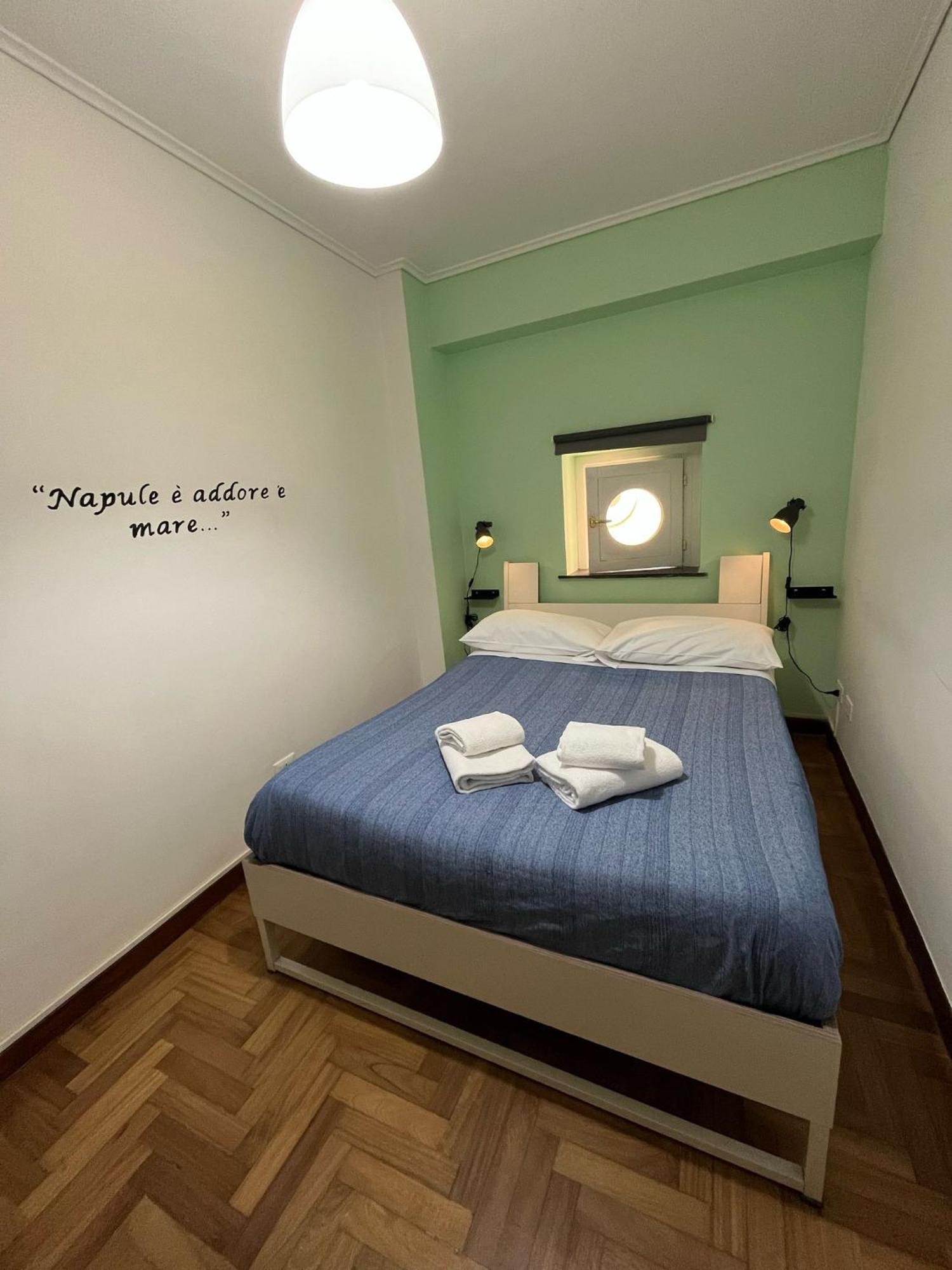Palazzo Rota Guesthouse Napels Buitenkant foto